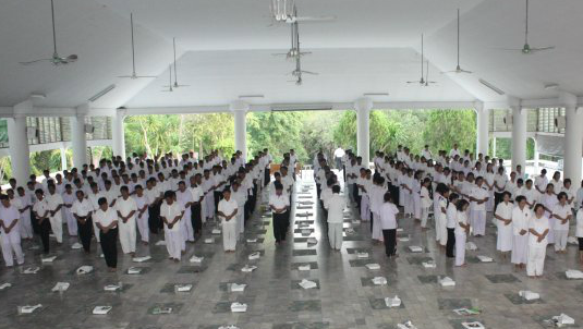การปฏิบัติธรรม  ของ  สพป.บุรีรัมย์ เขต 3  (ผู้บริหาร, ครู, เจ้าหน้าที่)
